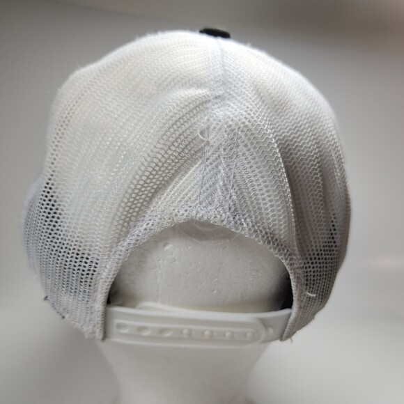 Calcutta Skull Cross Bones Hat Cap White Mesh Pirate Snapback - Picture 5 of 7
